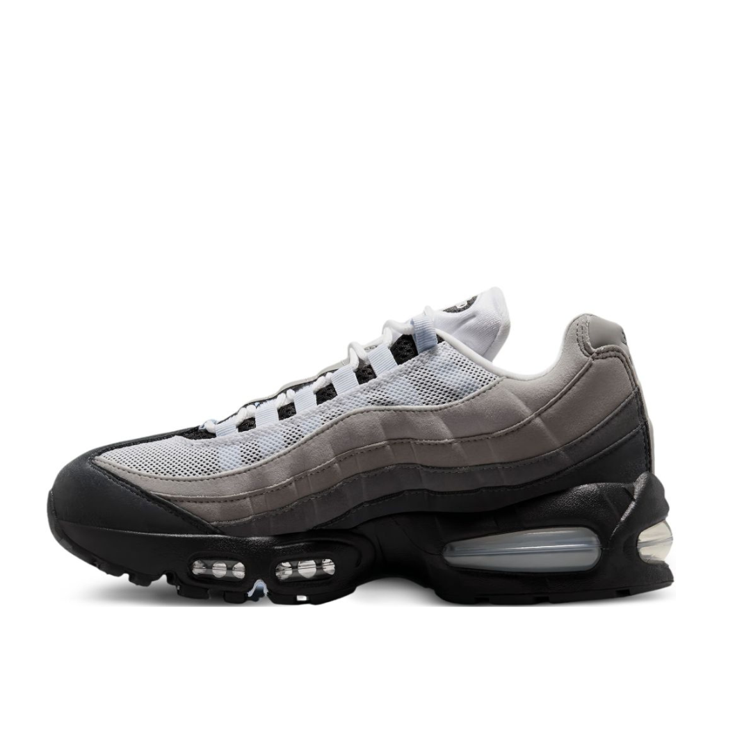 Xevo Sneakers