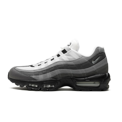 Xevo Sneakers