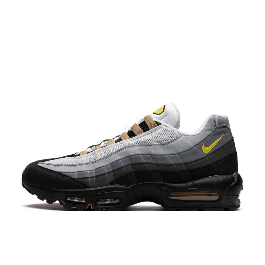 Xevo Sneakers